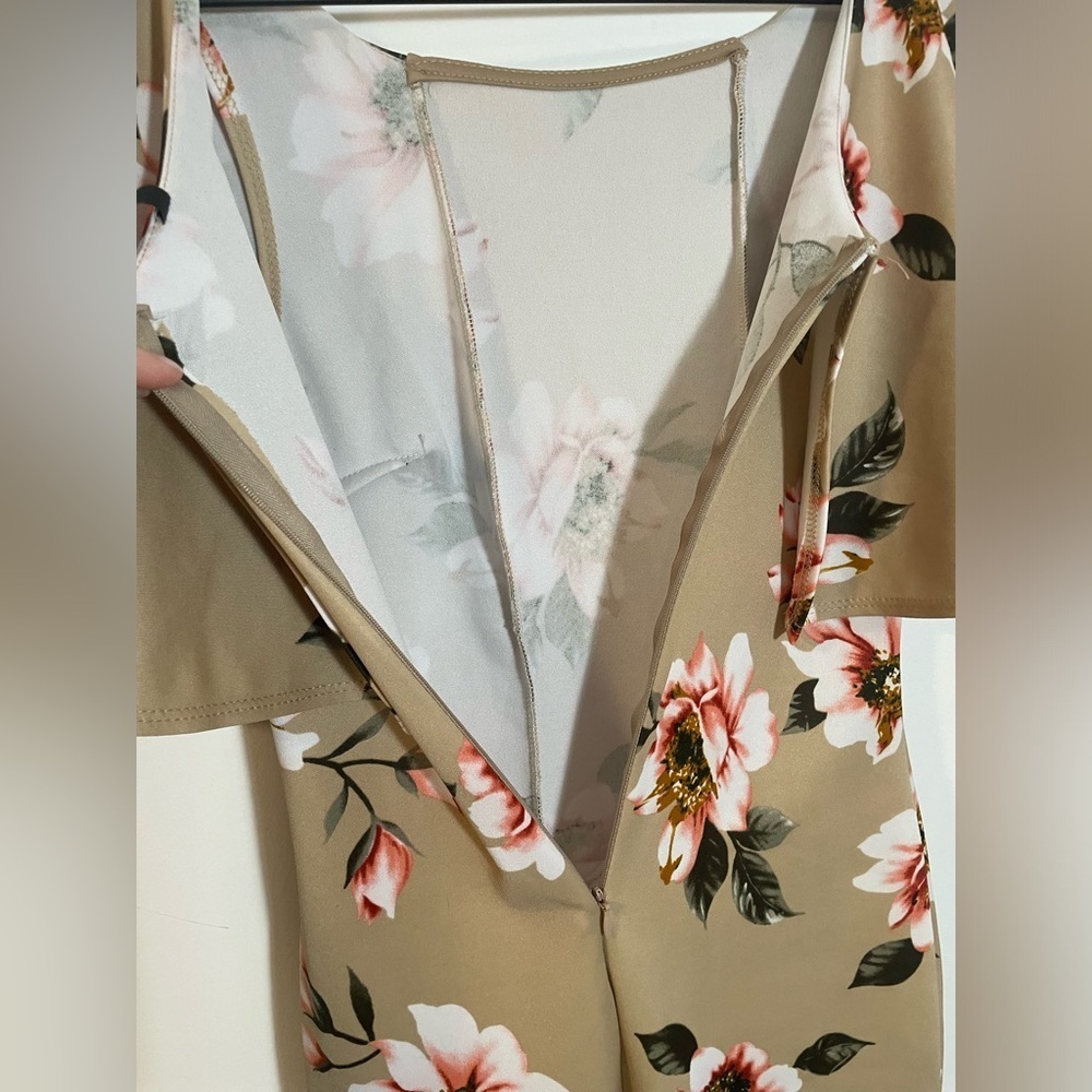 ViJo Couture Floral Pencil Dress, Size Medium- Runs Small Shoulder Shawl Detail - Picture 5 of 11
